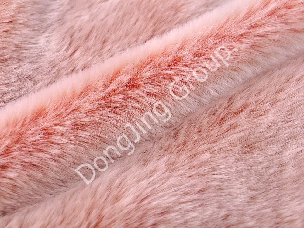 DP0960-Alb roz faux fur fabric