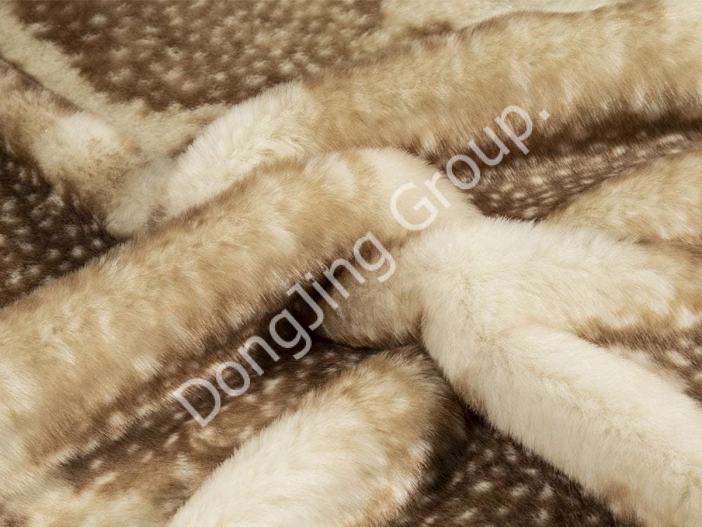 9HG0149-Imprimeu de cerb alb aproape faux fur fabric