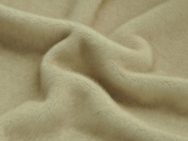 9T2638-Vârf de cafea original vopsit în roșu alb faux fur fabric