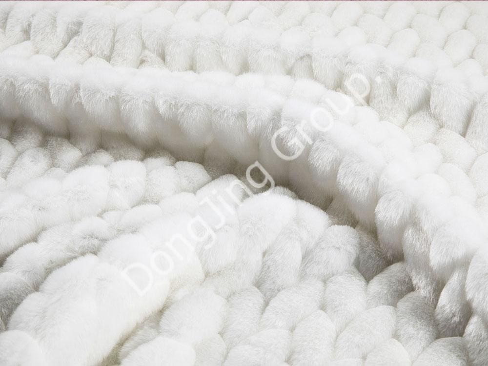 X9HG0193-Păr de iepure în relief alb faux fur fabric